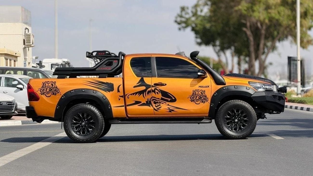 تويوتا هيلوكس 2017 | 2.8L DIESEL | MANUAL TRANSMISSION | RIGHT-HAND-DRIVE | HEAVY BULL BAR WITH LED LIGHTS | AIR S