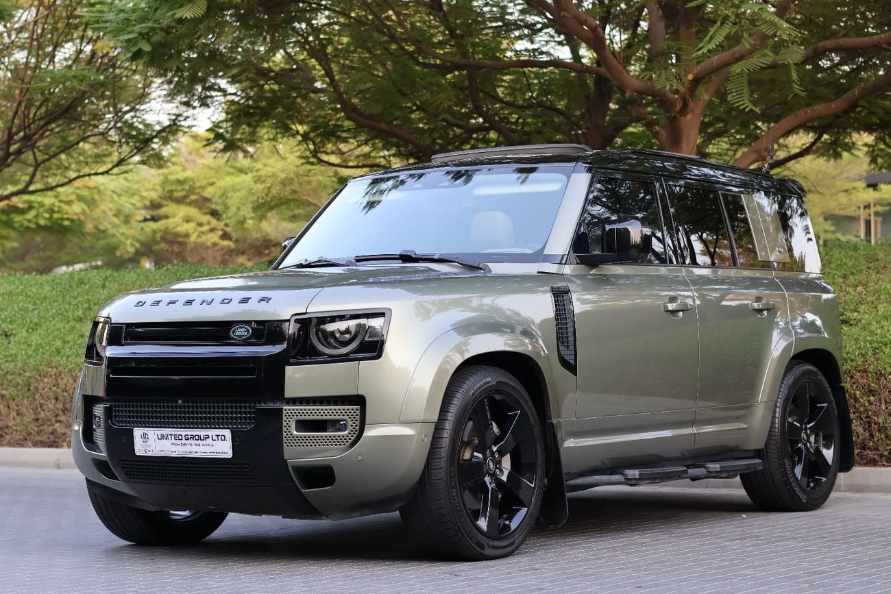 Land Rover Defender  ( Amazing Condition )