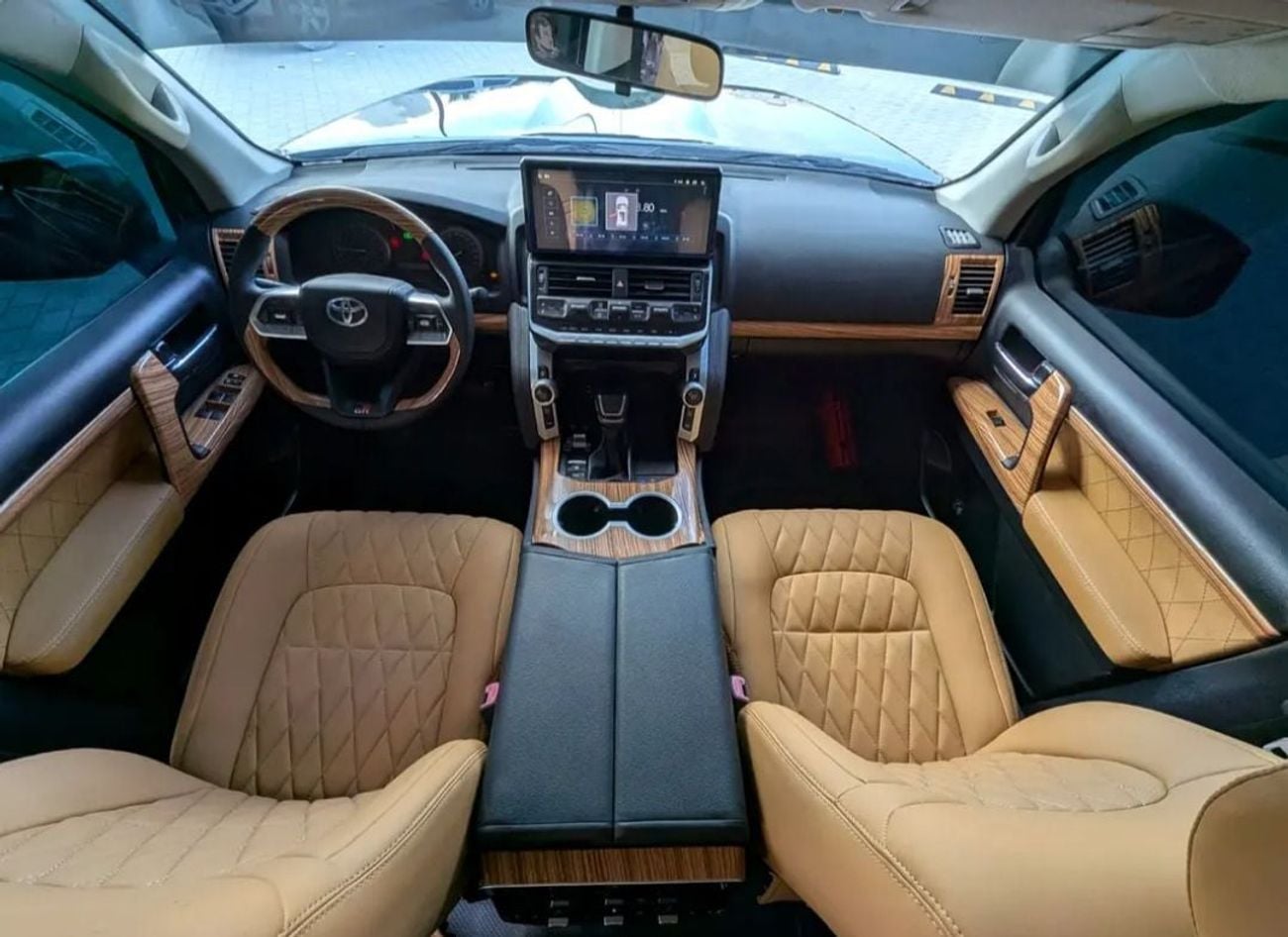 تويوتا لاند كروزر Toyota landcruise 2008 Model Facelifte 2025 GXR 4.0L V6 petrol Engine Colour Black  push start Trans