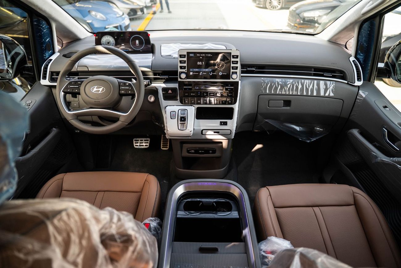 Hyundai Staria Premium 3.5L V6 GCC Brand New 2026 For Export