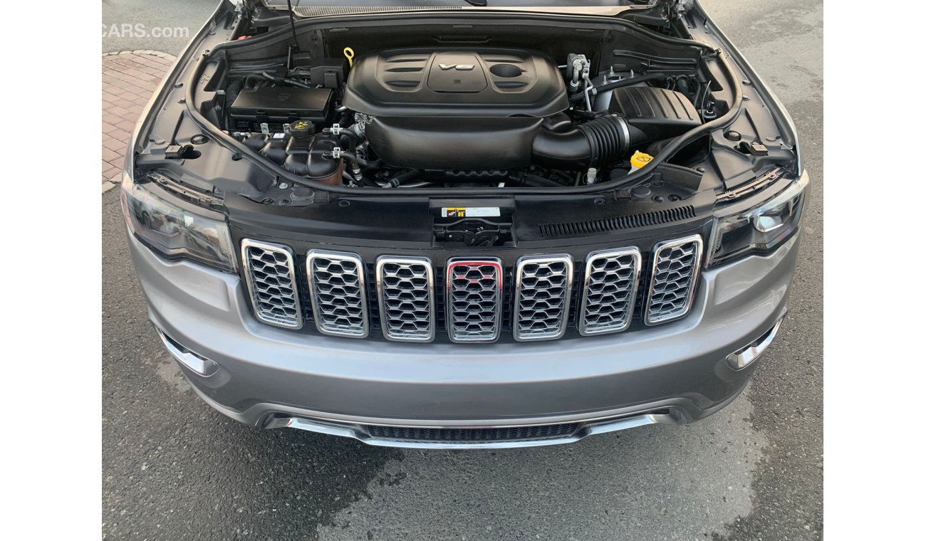 Jeep Grand Cherokee Jeep Grand Cherokee_2018_Excellent_Condihion