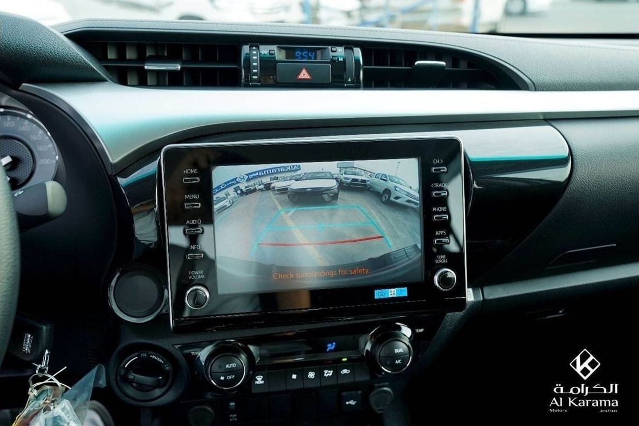 تويوتا هيلوكس 2.4 لتر | SR5 | دفع رباعي، ناقل حركة يدوي | كامل المواصفات | مواصفات خليجية | كابينة مزدوجة