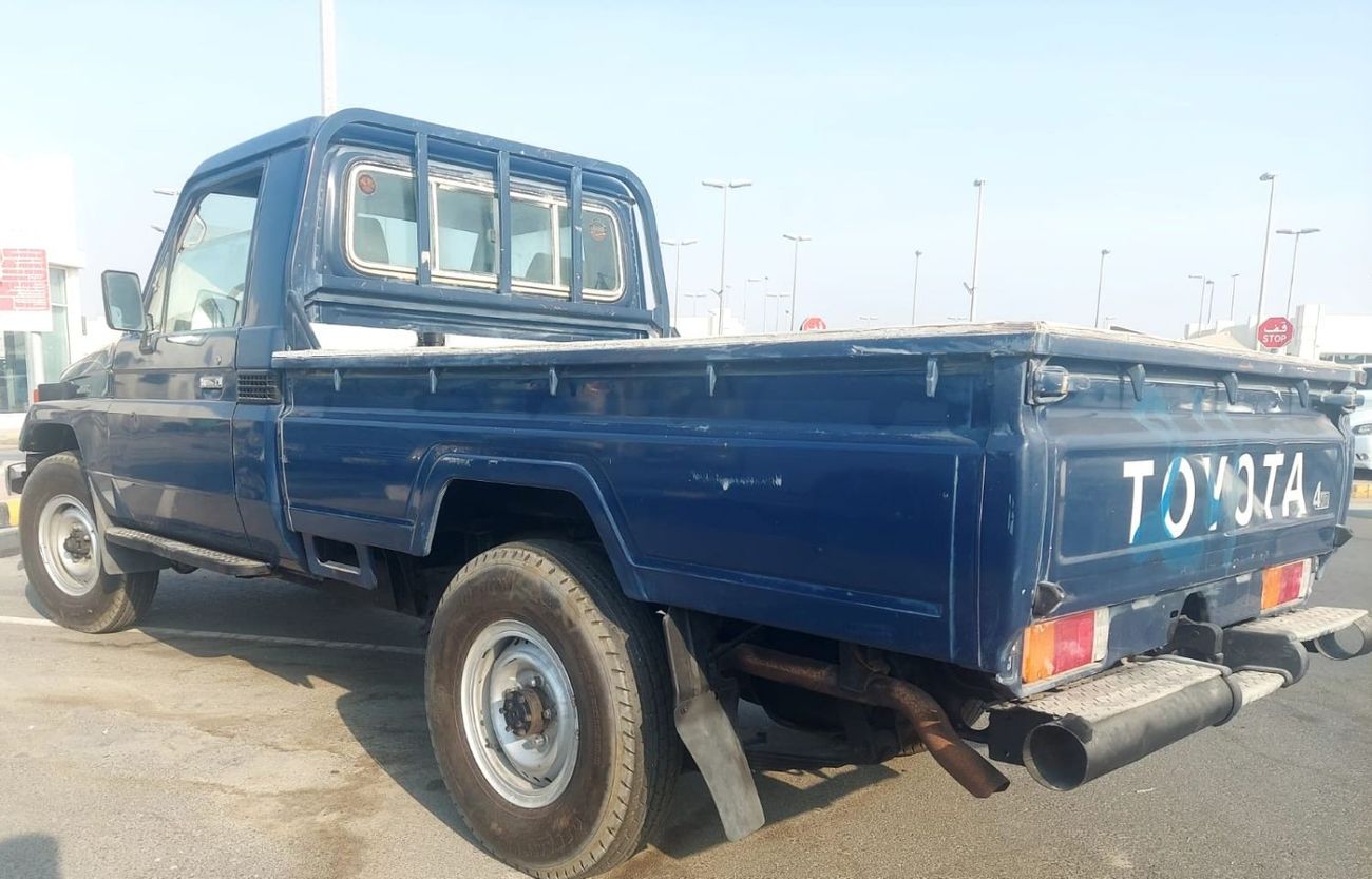 تويوتا لاند كروزر بيك آب SC 4.2L DIESEL 4WD MANUAL TRANSMISSION