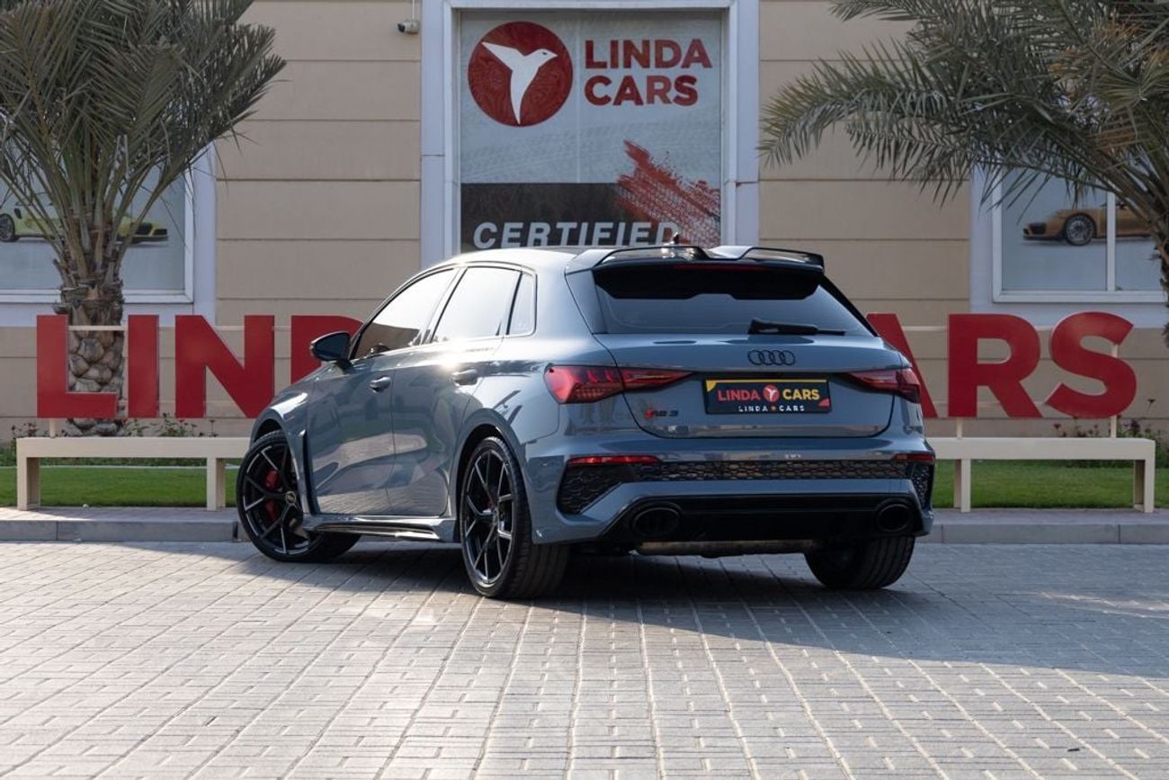 أودي RS3 TFSI quattro 2.5L Sportback
