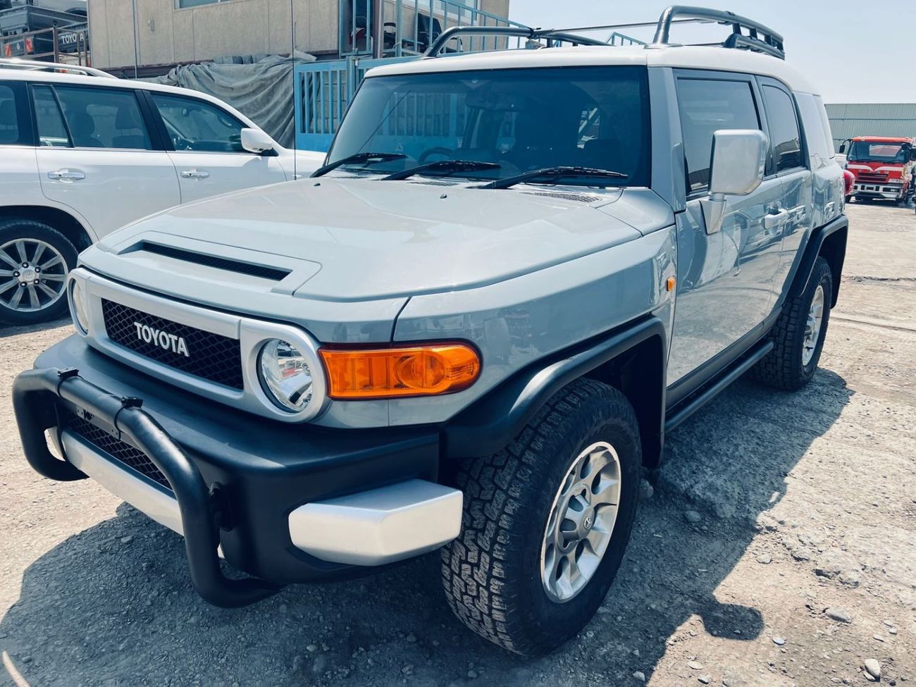 Toyota FJ Cruiser Petrol 4.0 Liter White Color Right Hand Drive