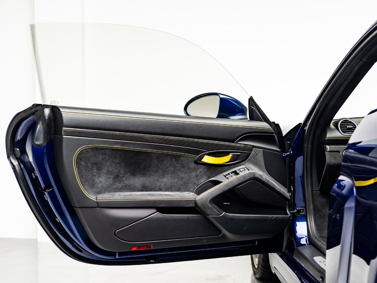 بورش كايمان 718 GT4 4.0L (414 HP) M/T