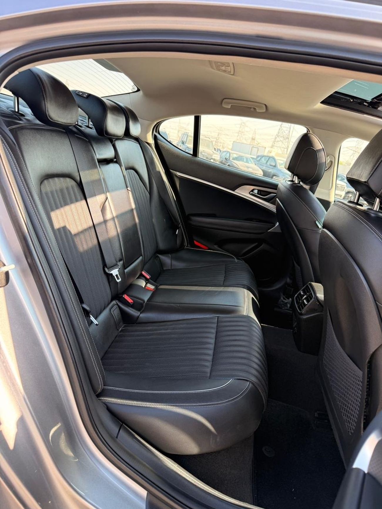 Genesis G70 Platinum 2.0L AWD