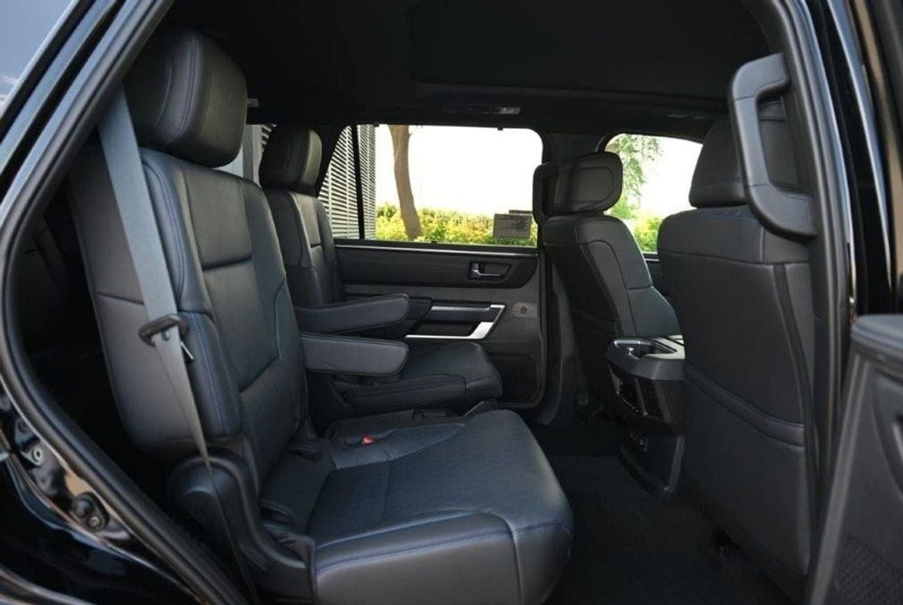 Toyota Sequoia PLATINUM I-FORCE HYBRID V6 3.5L 4WD 7-SEATER AUTOMATIC TRANSMISSION.