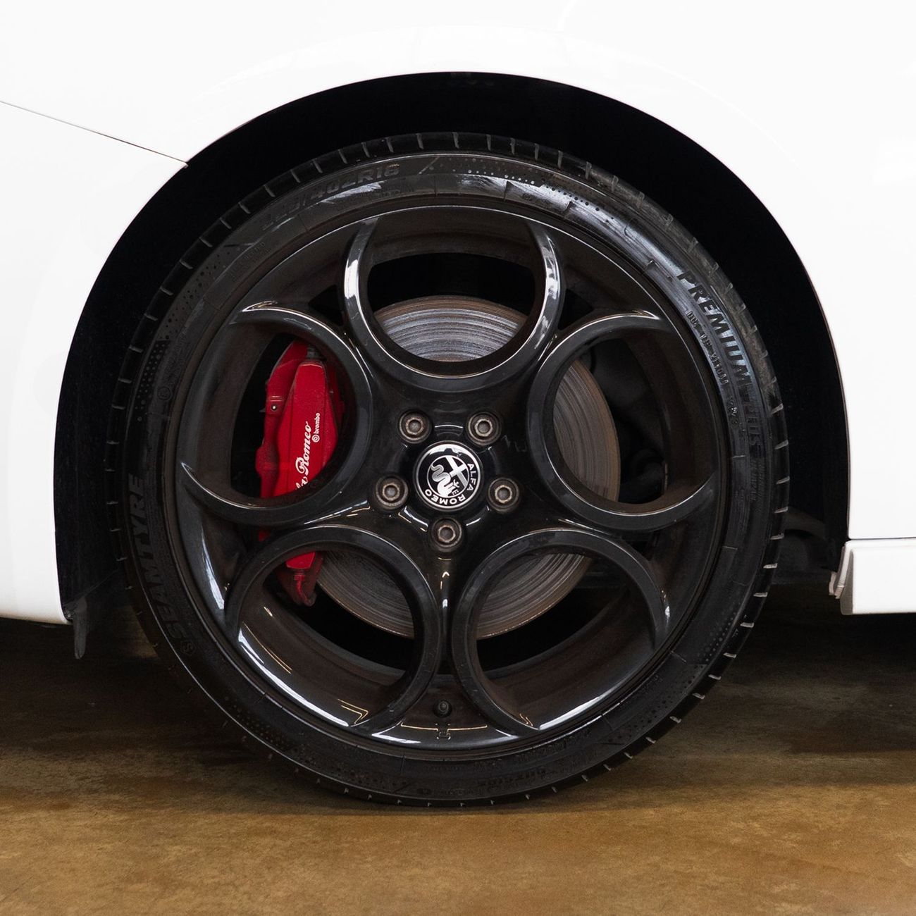 ألفا روميو جوليتا AED 861  pm  • 0% Downpayment • Alfa Romeo Giulietta • Agency Warranty