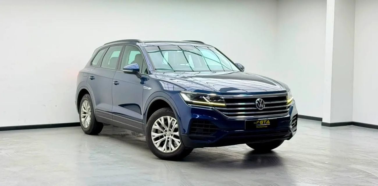 فولكس واجن طوارق Trendline, Full Service History, Fully Loaded, Excellent Condition, GCC