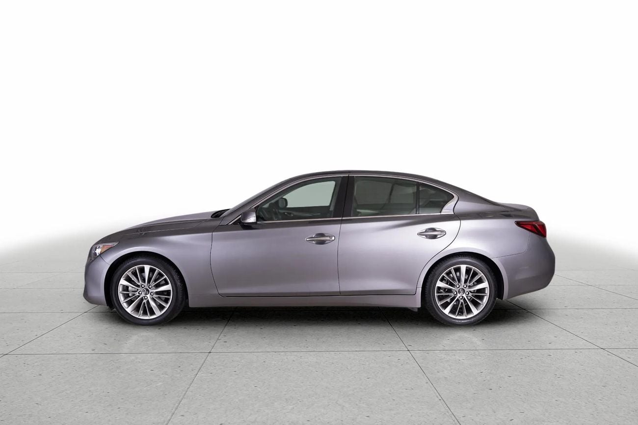 Infiniti Q50 Luxe 2.0L LUXE 3.0