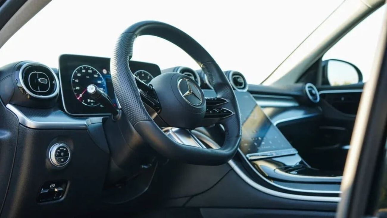 مرسيدس بنز C 200 بريميوم MERCEDES C200