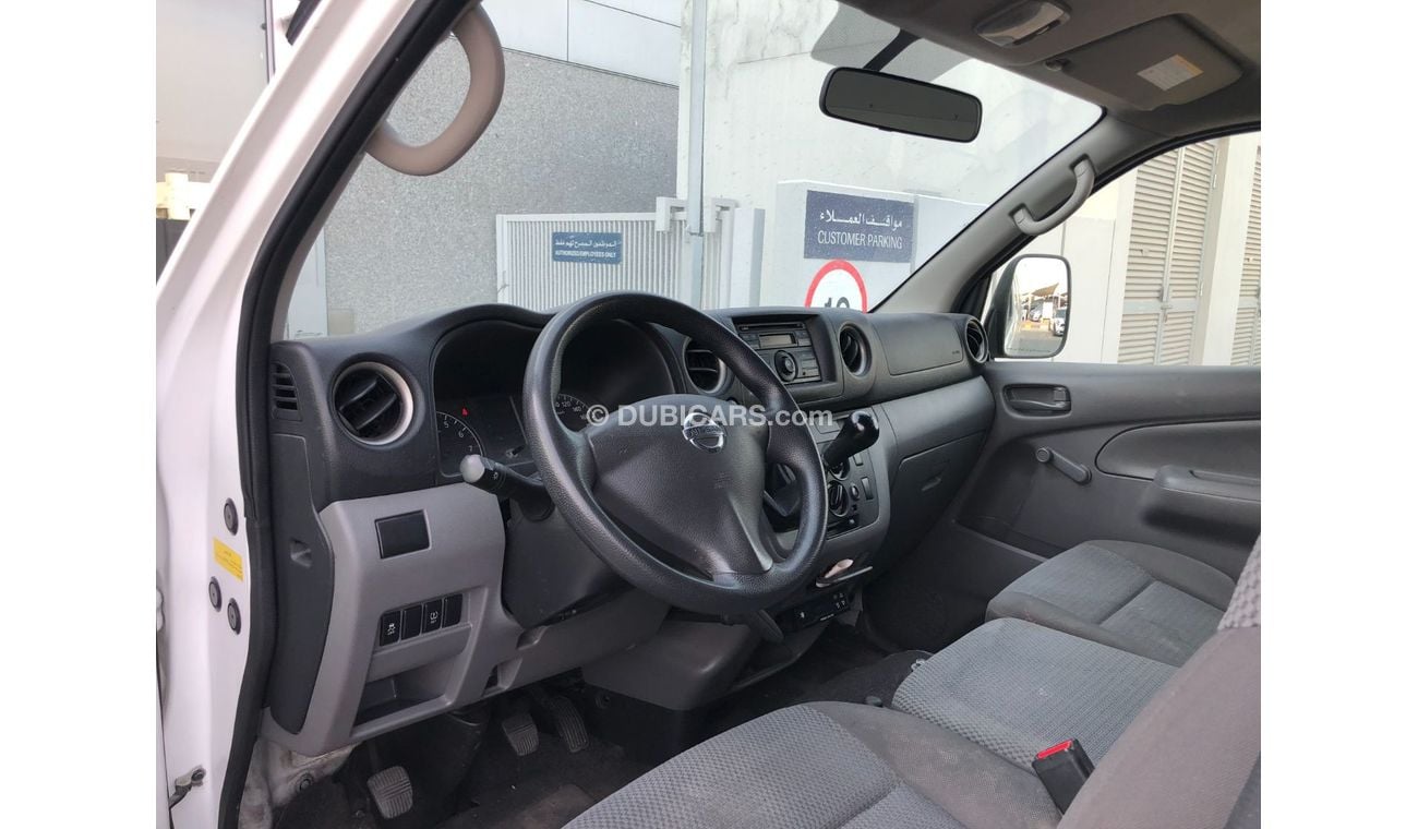 Nissan Urvan VAN Shiller