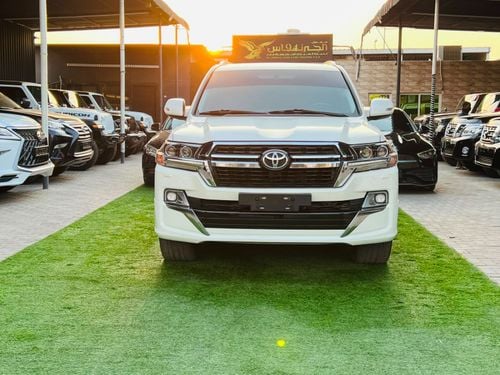 تويوتا لاند كروزر VXR
