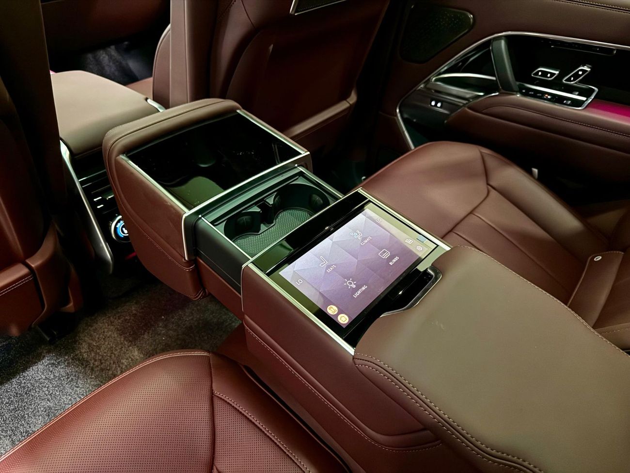 Land Rover Range Rover V8 AUTOBIOGRAPHY 2025