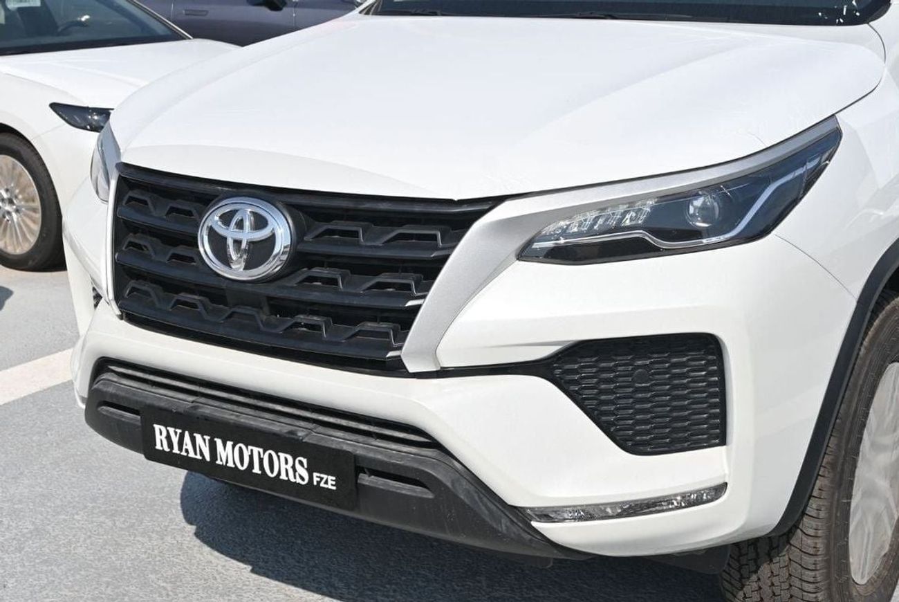 Toyota Fortuner Toyota Fortuner 2.7L Petrol, Automatic 4WD, Model 2024, Color White (Export Price)