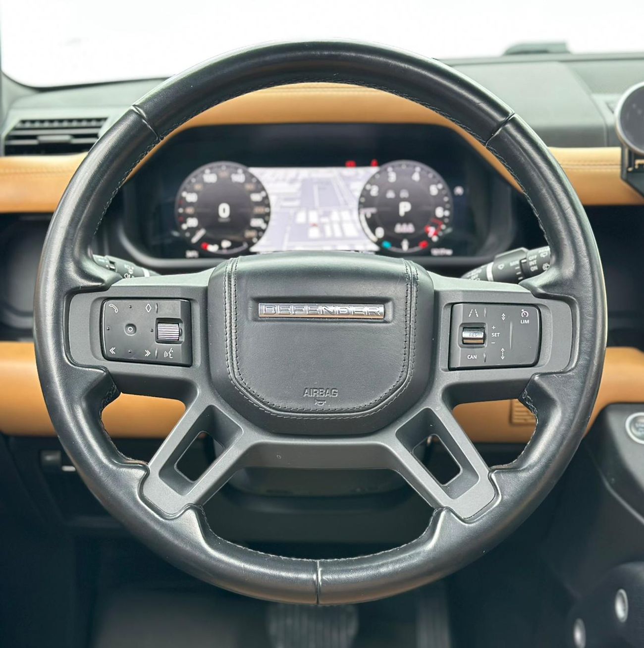 Land Rover Defender P400 110 SE 3.0L (5 Seater) 2023 Land Rover Defender 110 X-Dynamic P400, Jan/2027 Swiss Auto Warrant