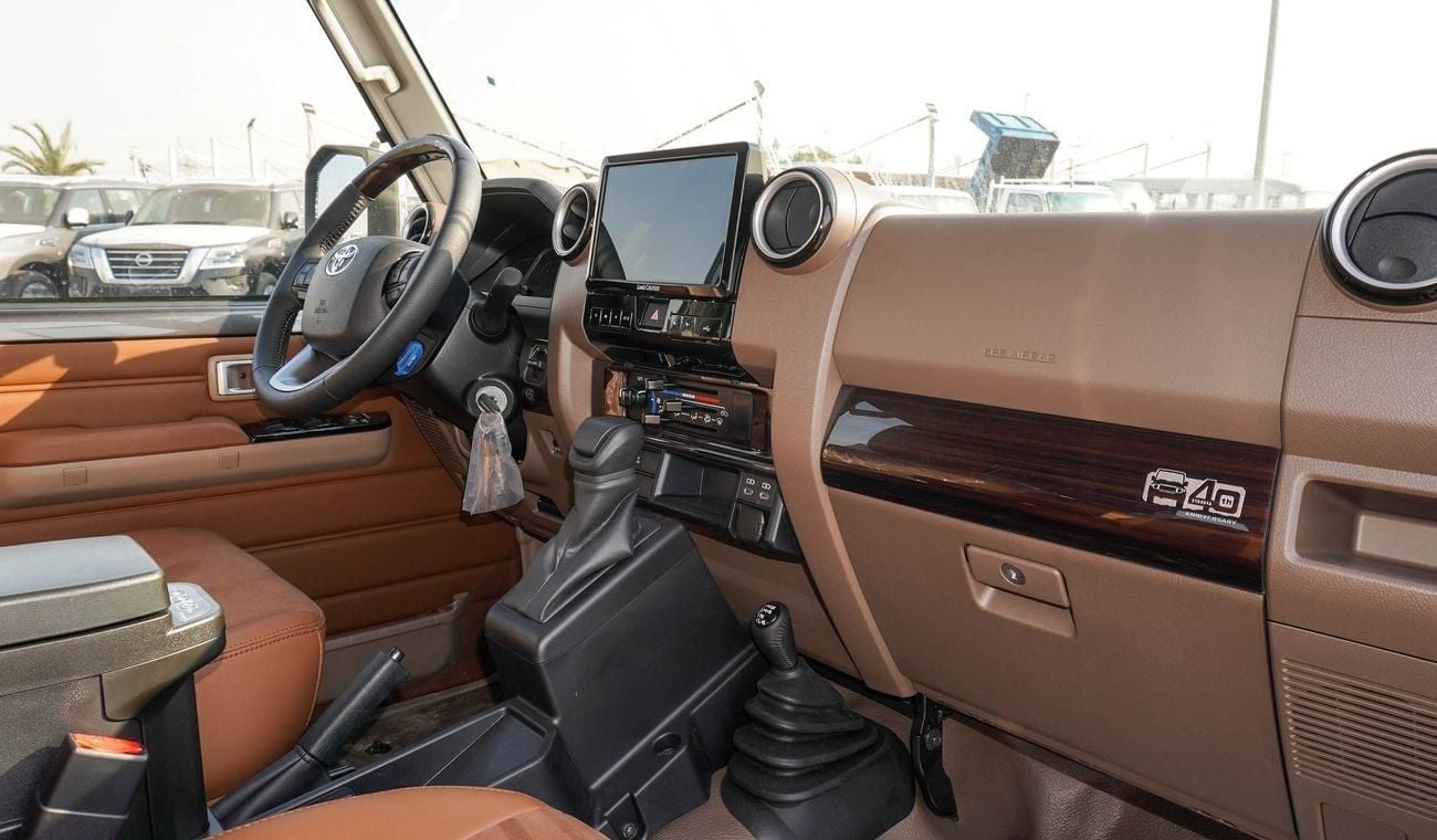 Toyota Land Cruiser Pick Up LX 4.0L V6 A/T