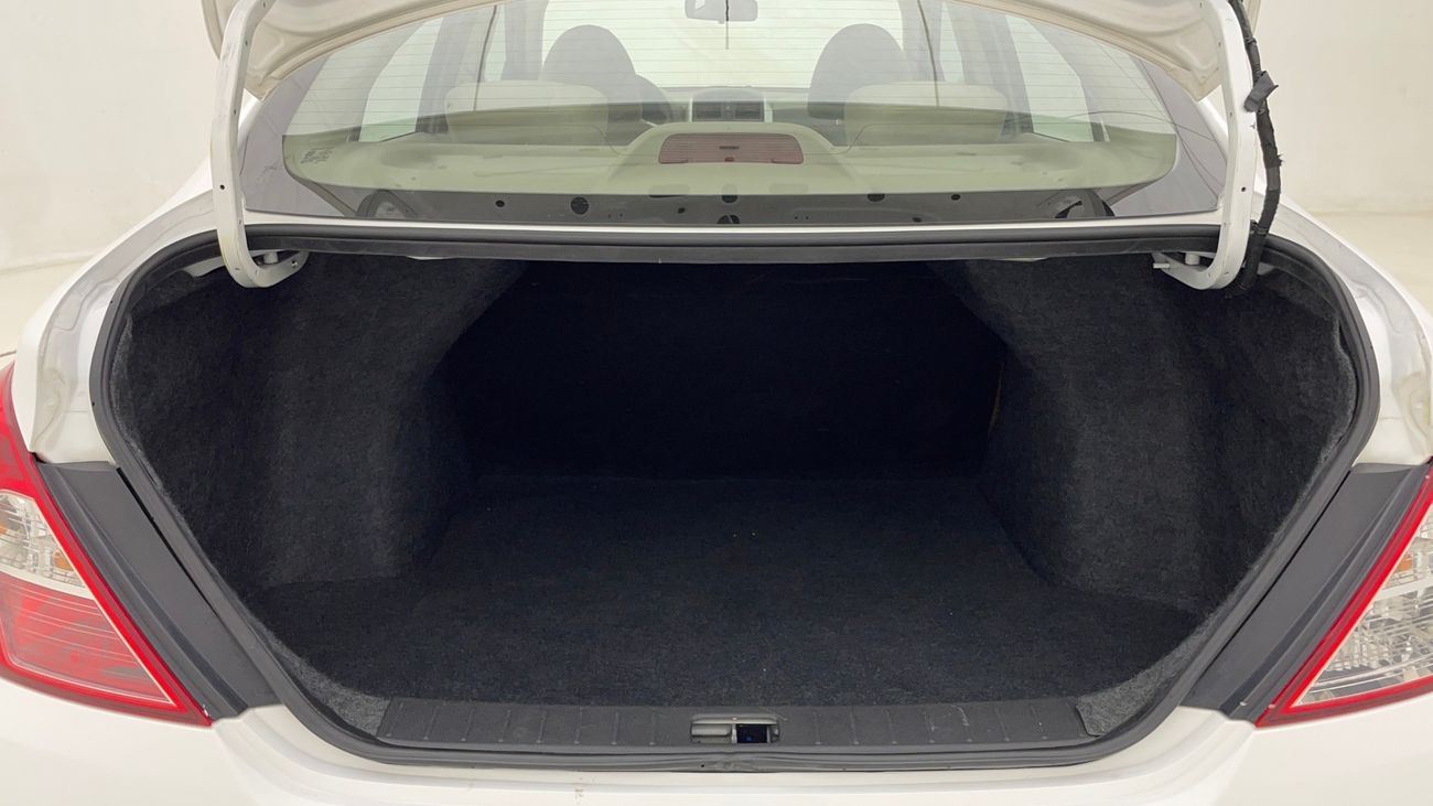 نيسان صني S 1.5 | بدون دفعة مقدمة | اختبار القيادة في المنزل