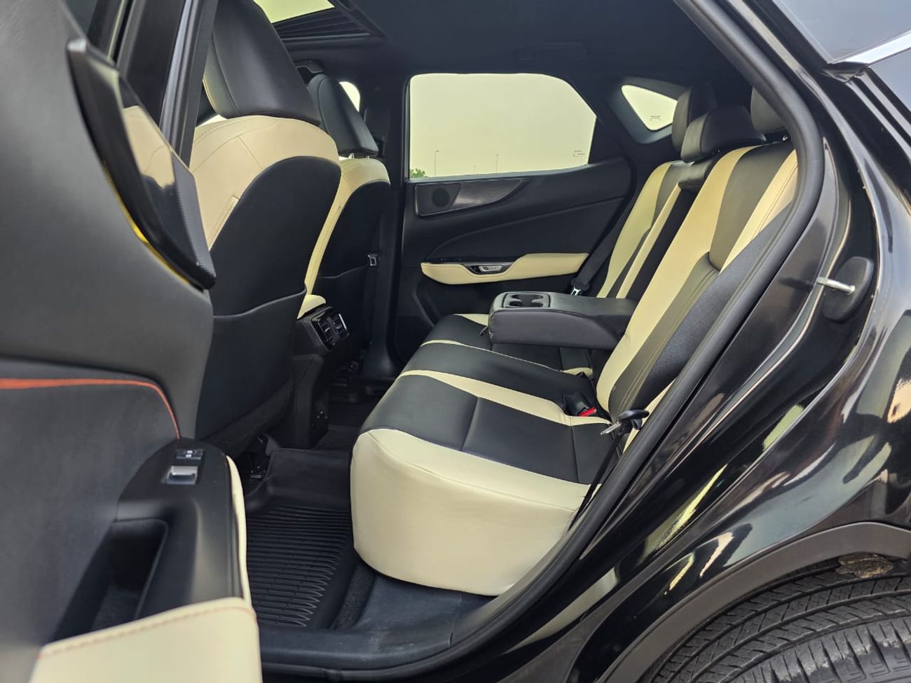 Lexus NX 250 2023 Model NX250 Full option Sunroof , Parking sensore