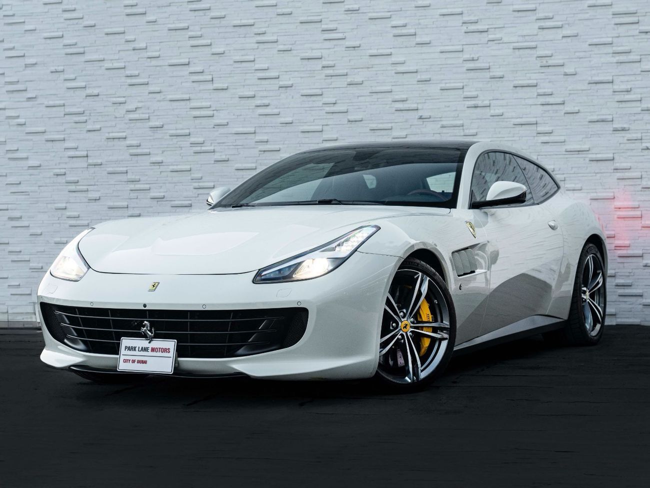 Ferrari GTC4 Lusso STANDARD