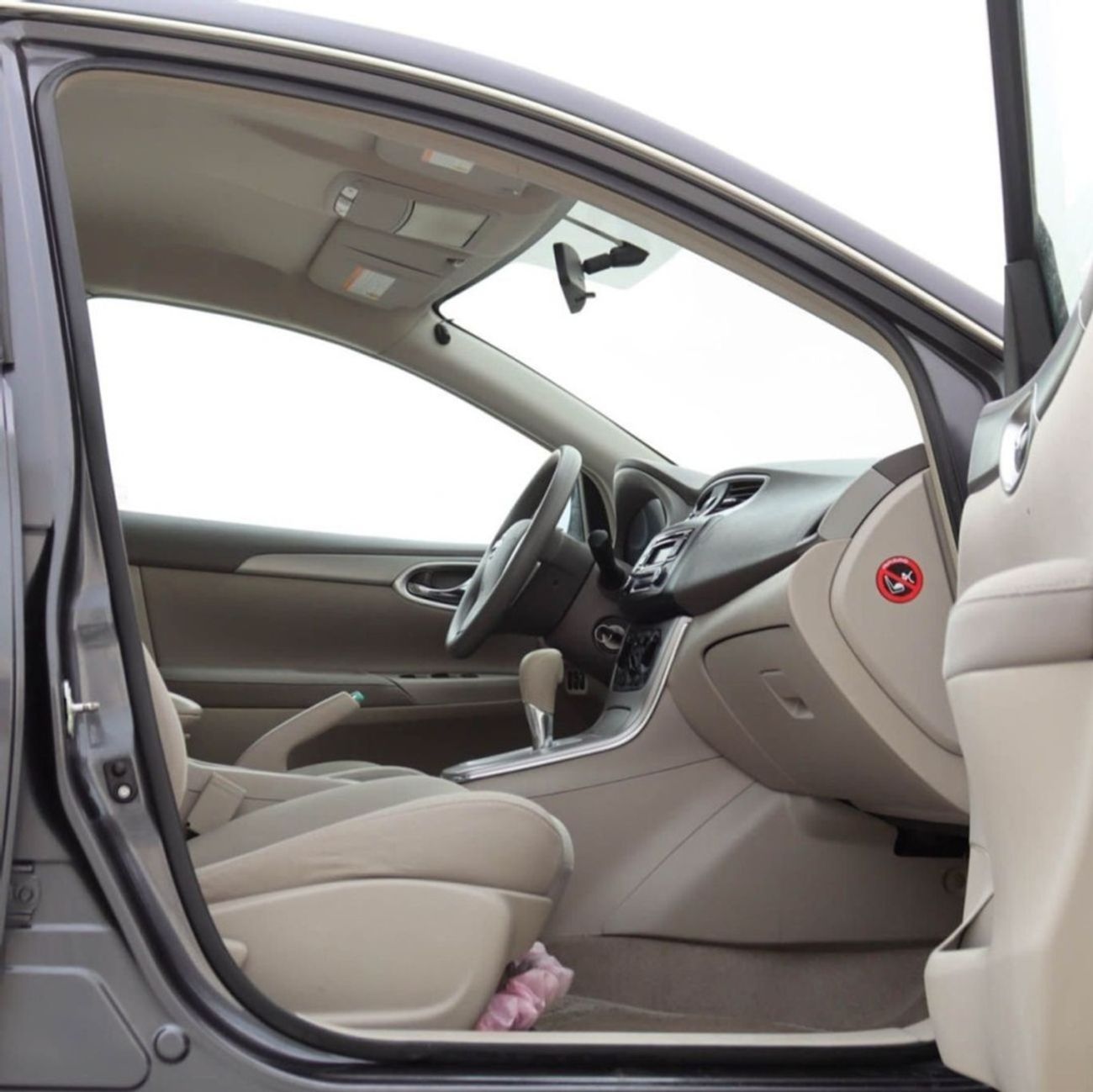 Nissan Sentra S 1.6L (110 HP) Nissan Sentra 1.6L 2020 GCC accident-free in excellent condition 495 P.M