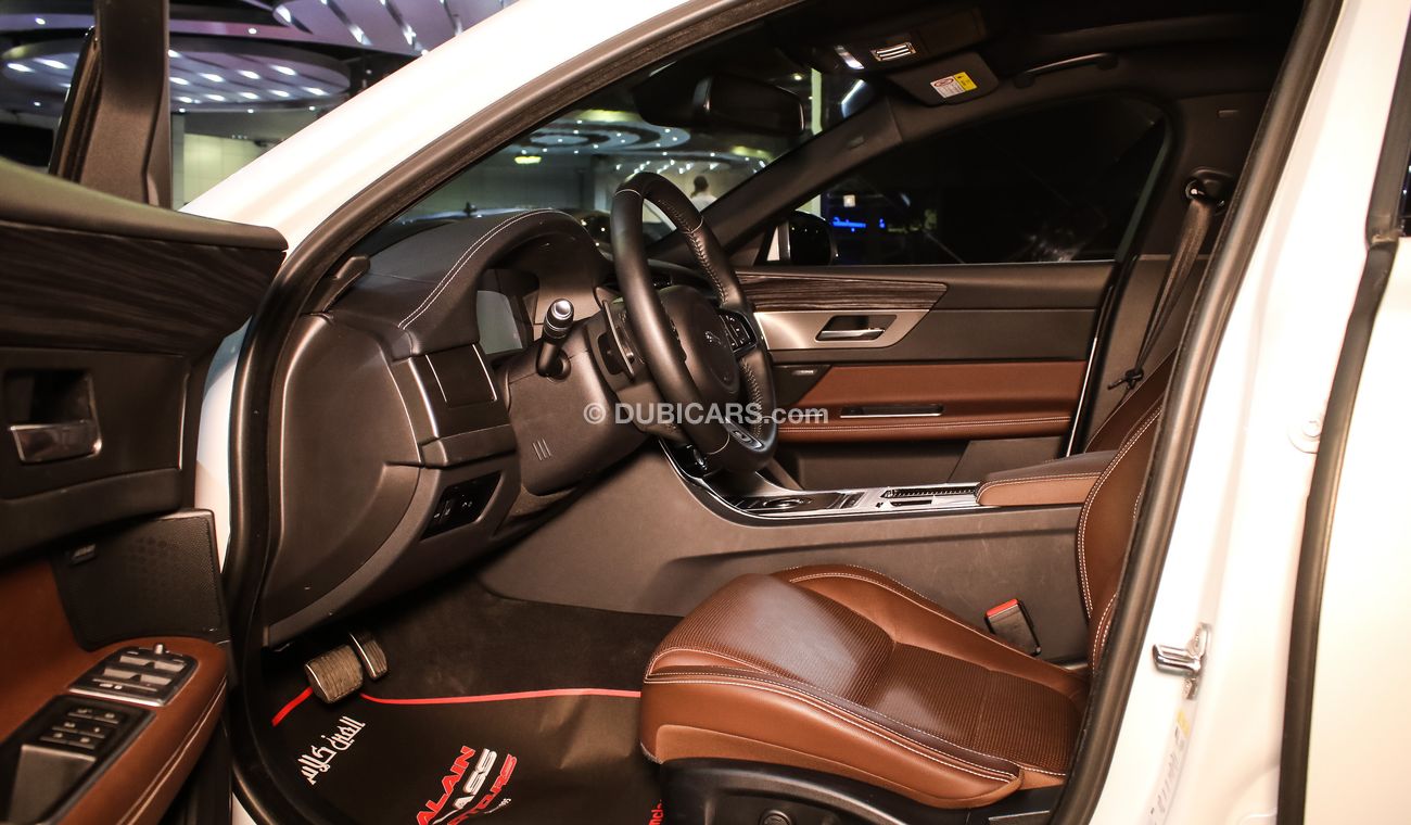 جاكوار XF S