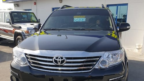 Toyota Fortuner 2.7 PETROL (4 CYLINDER)