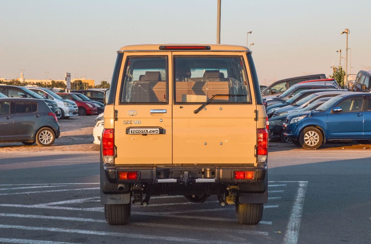 Toyota Land Cruiser 70 TOYOTA LAND CRUISER 76 4.0L 4WD 5DOOR PETROL SUV 2025
