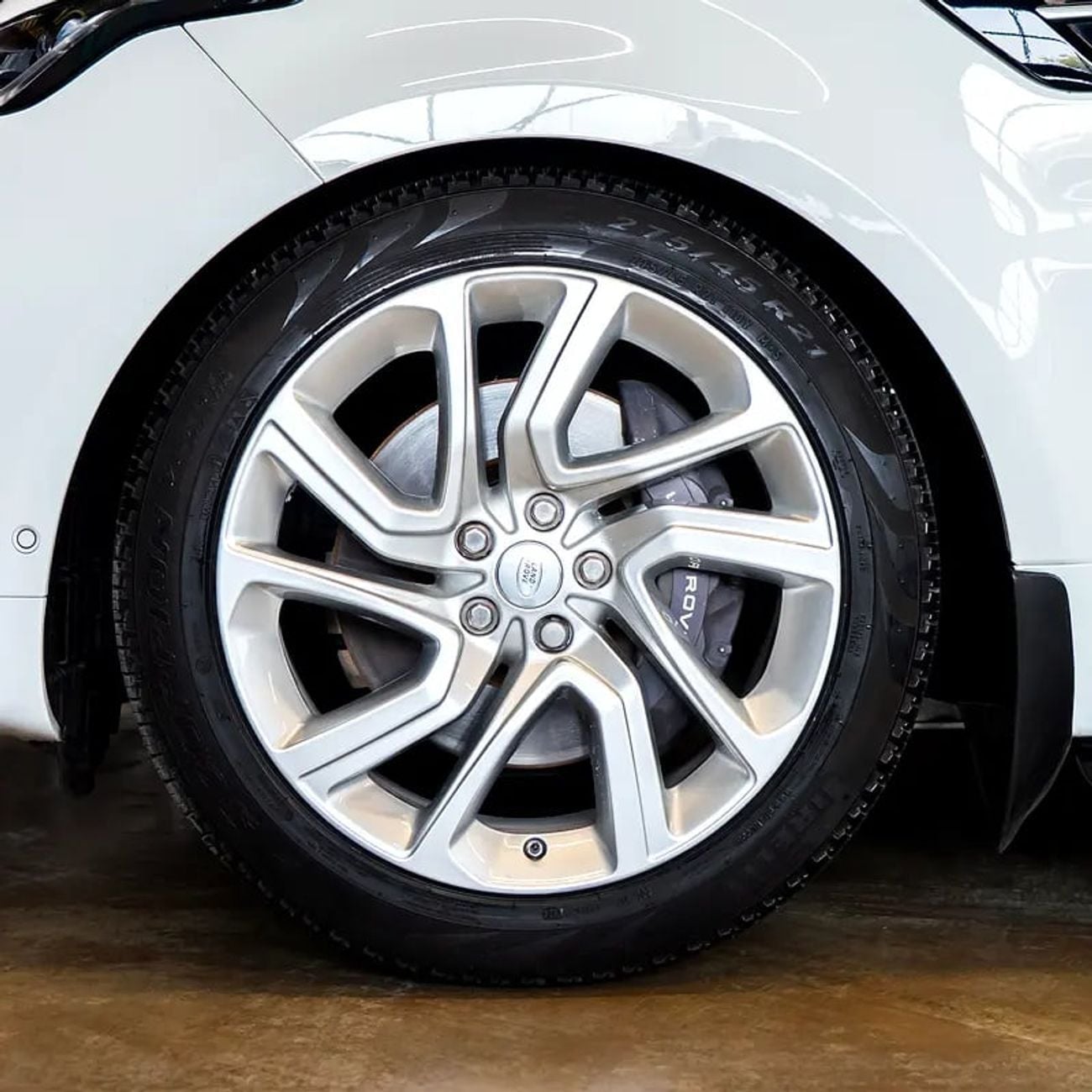 Land Rover Range Rover Sport AED 2,969 P.M • 0% Downpayment • Range Rover Sport HSE Dynamic • Agency Warranty
