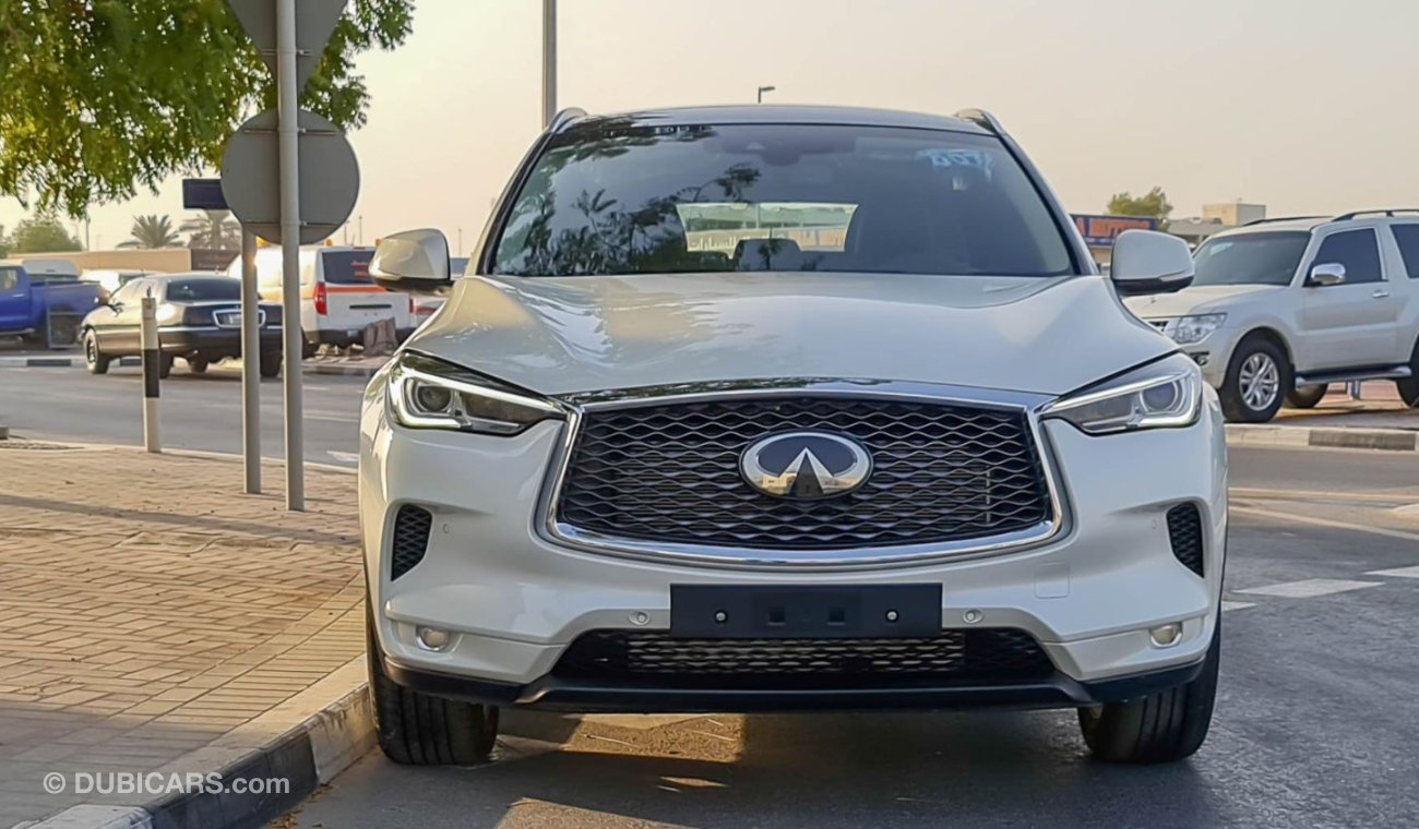 إنفينيتي QX50 Luxury Essential AWD 2019 GCC 0Kms