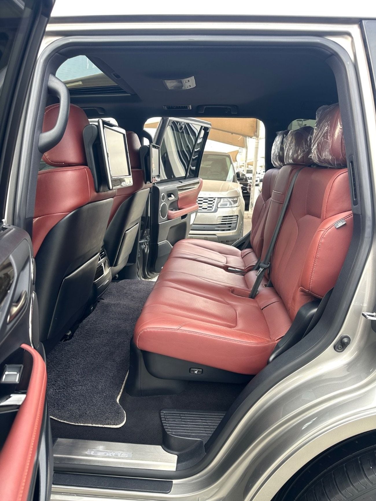 Lexus LX570 SIGNATURE