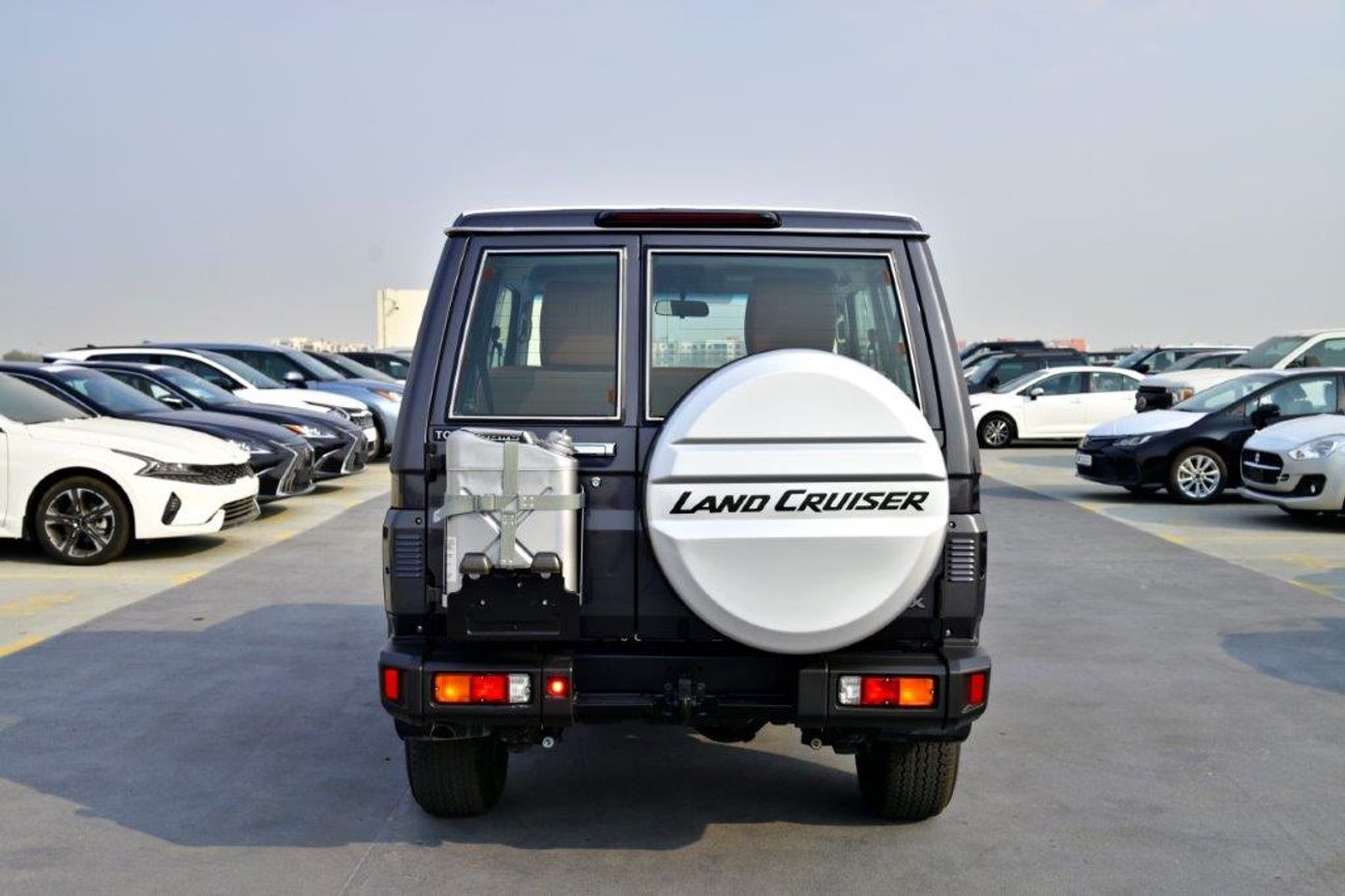 Toyota Land Cruiser 70 71  LX-Z 2.8L  4WD AUTOMATIC