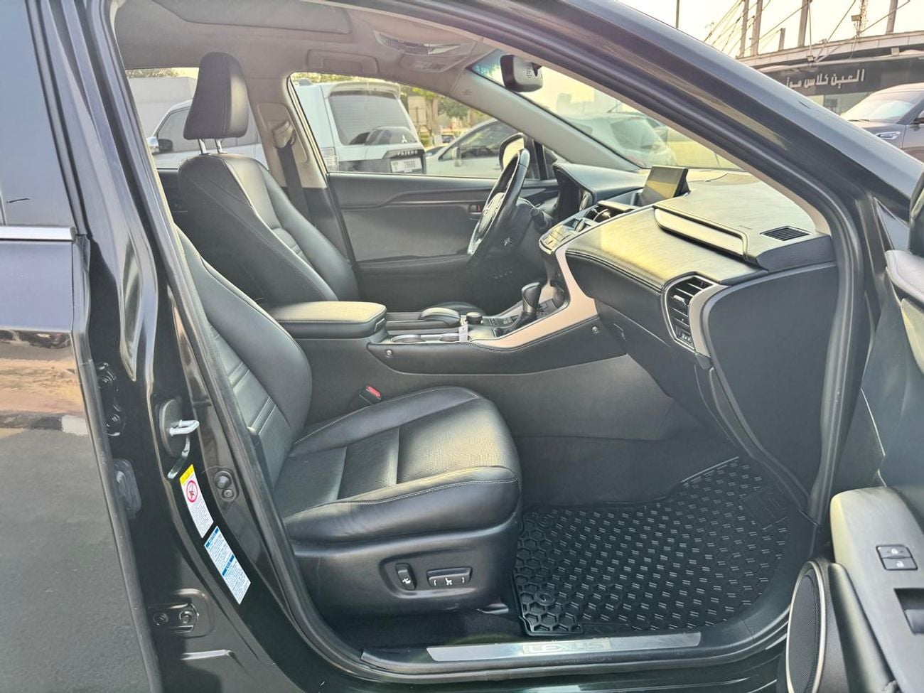لكزس NX200t PREMIER