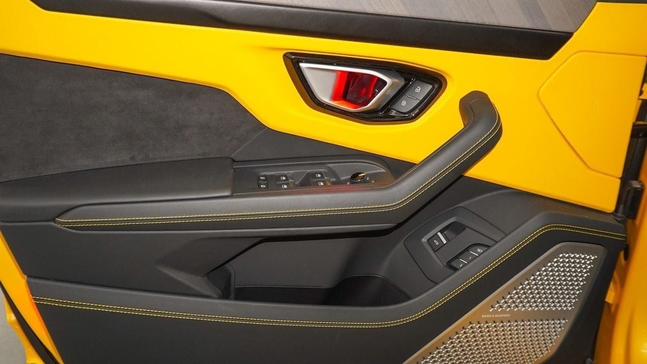 Lamborghini Urus LAMBORGHINI URUS 2024 GCC FULL OPTION UNDER WARRANTY AND CONTRACT SERVICE. IN EXCELLENT CONDITION