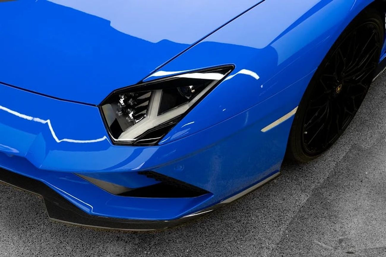 Lamborghini Aventador 6.5L V12