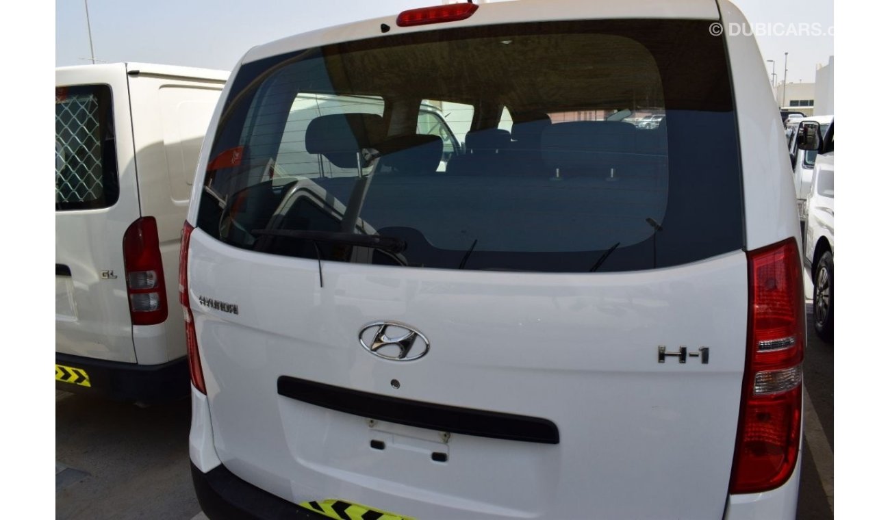 هيونداي H-1 Hyundai H1 12 seater van, model:2016. Excellent condition