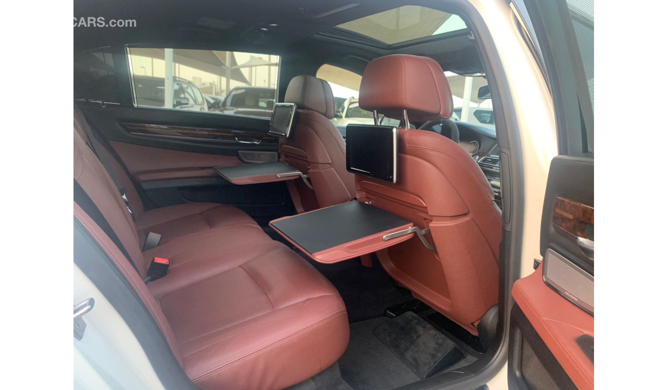 BMW 750Li BMW 750Li_2013_Excellent_Condihion