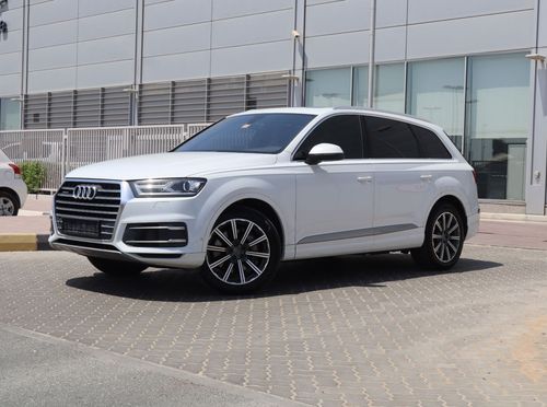 أودي Q7 45 TFSI quattro 3.0L