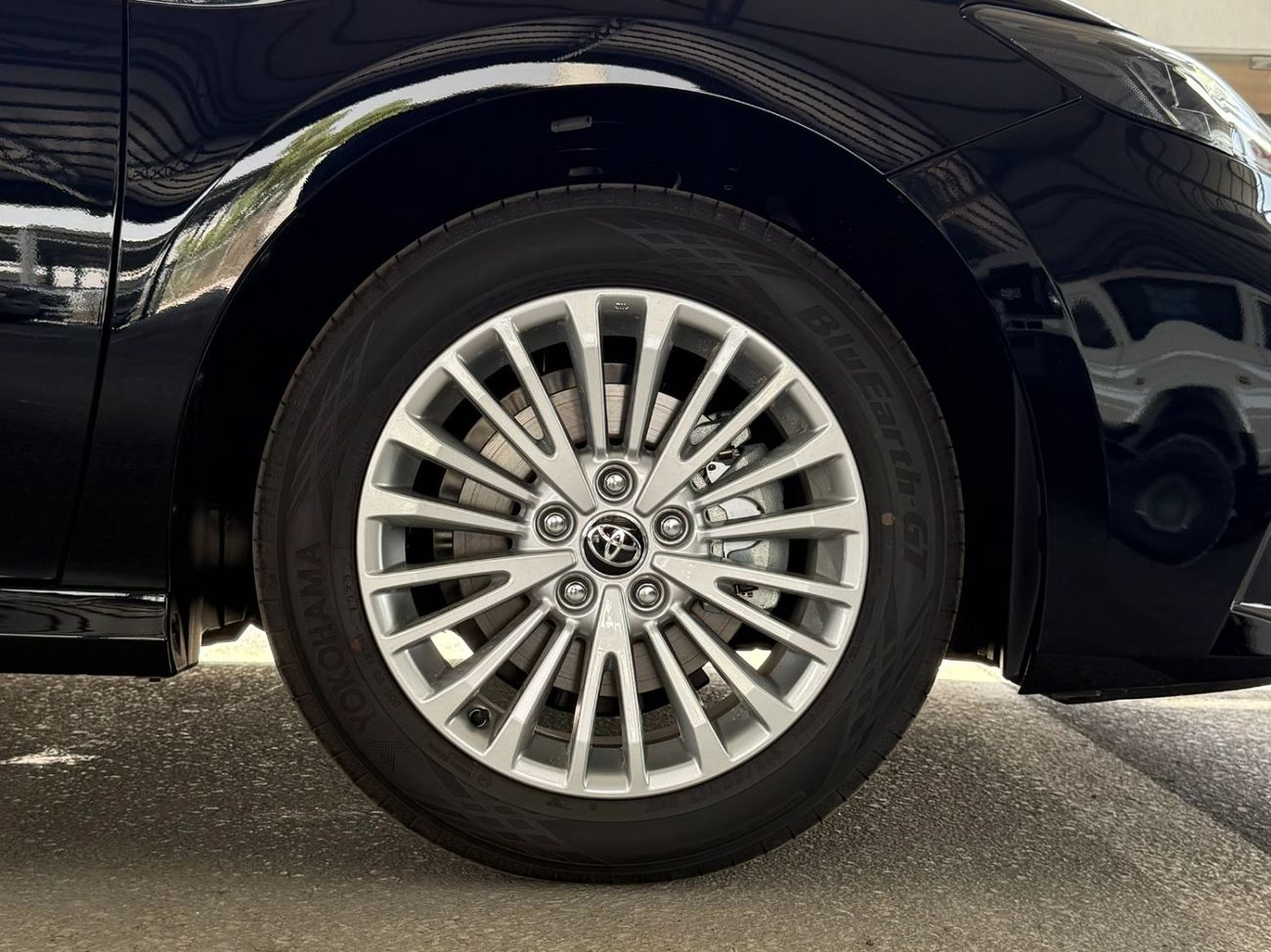 Toyota Camry LE 2.5 MADE IN JAPAN *EXPORT ONLY**التصدير فقط خارج الخليج***