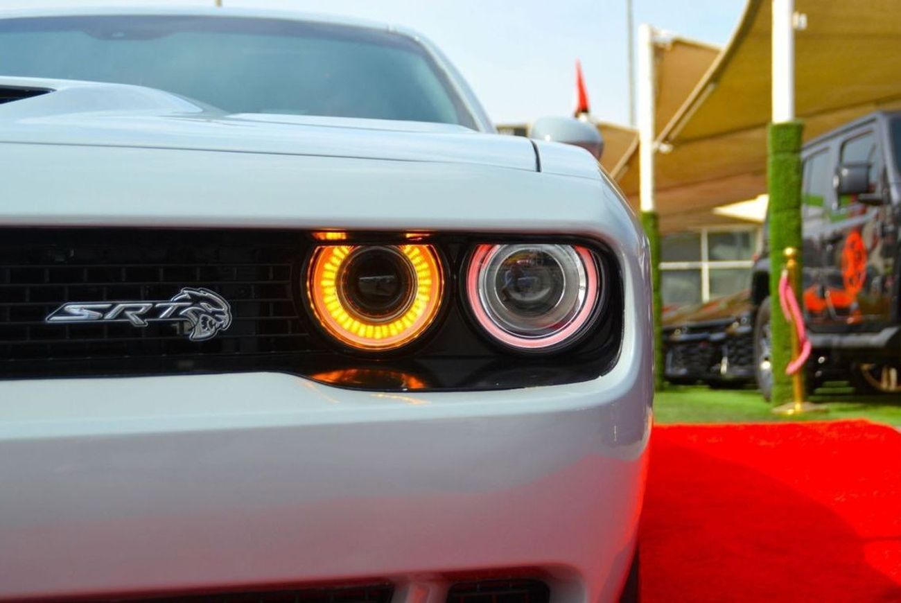 Dodge Challenger SXT Plus 3.6L THE MOST BEAUTIFUL COLOR/ FULL OPTION- SUN ROOF -ORGINAL AIR BAGS