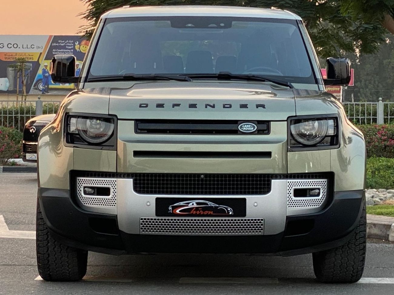 لاند روفر ديفندر 110 HSE P400 3.0L