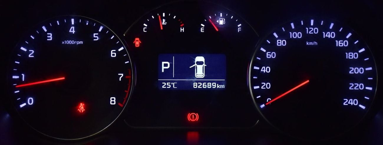 كيا كارينس EXCELLENT DEAL for our KIA Carens ( 2016 Model ) in White Color GCC Specs