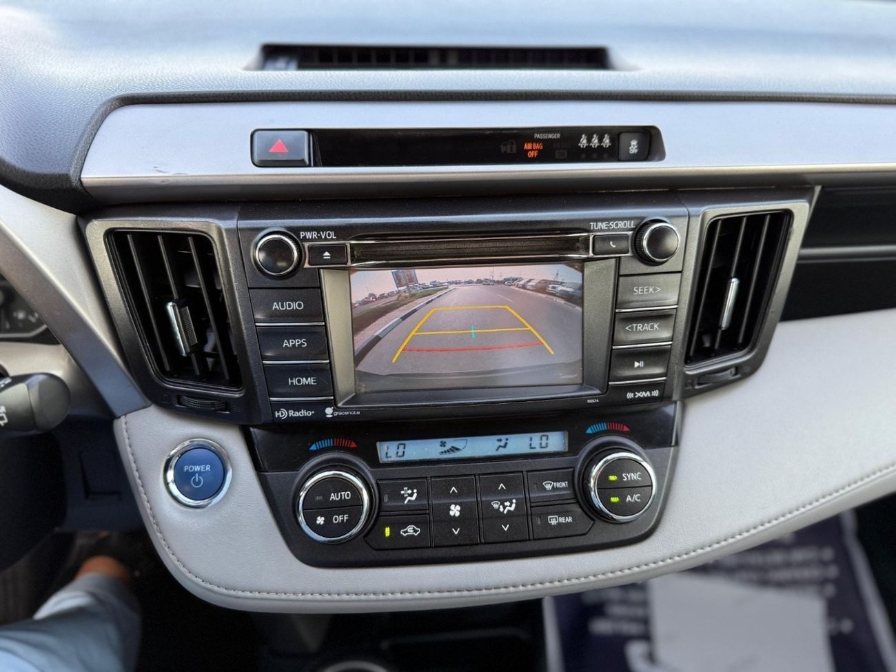 Toyota RAV4 Hybrid XLE 2.5L