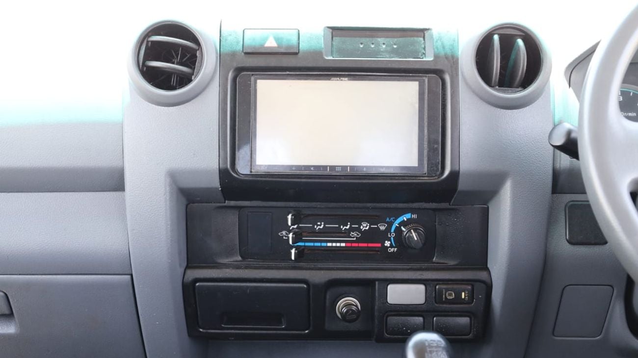 Toyota Land Cruiser Pick Up Double Cabin 4.5L 2014 TOYOTA LAND CRUISER DOUBLE CABIN