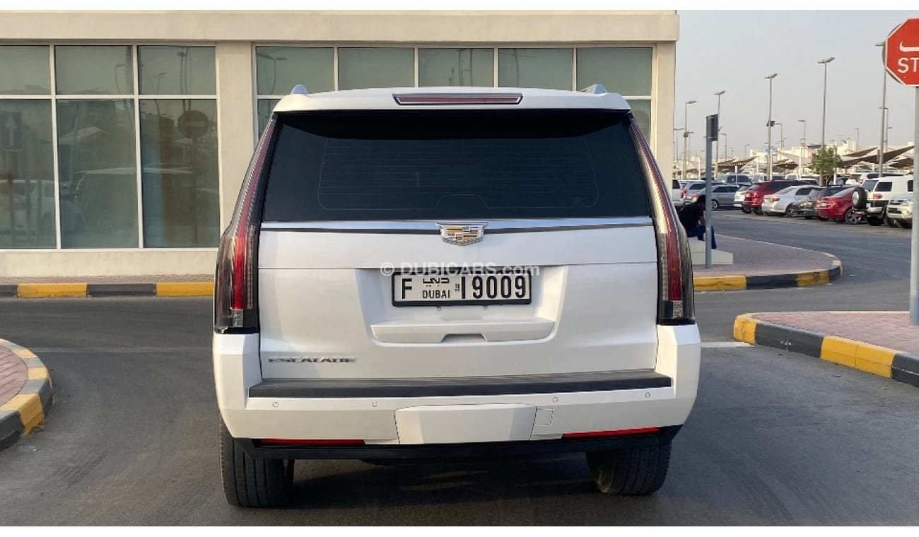 Cadillac Escalade خليجيه GCC Full options