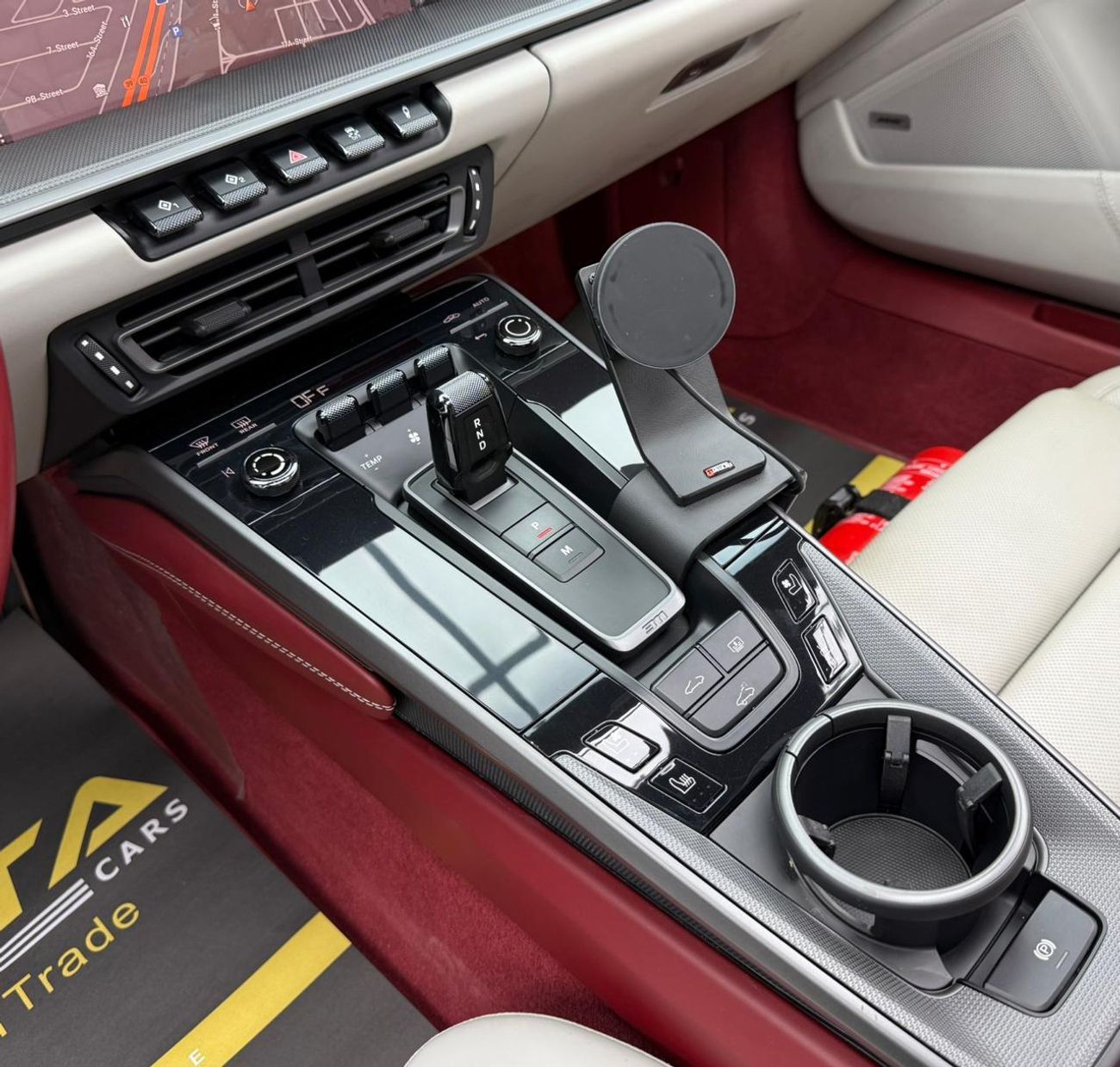 Porsche 911 2021 Porsche 911 Carrera, 2027 Porsche Warranty, Full Porsche Service History, Low Km, GCC