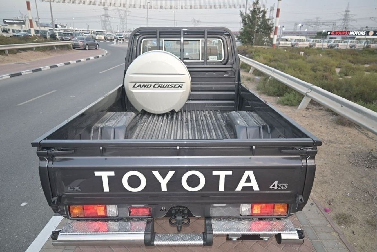 تويوتا لاند كروزر بيك آب TOYOTA LAND CRUISER PICK UP SINGLE CAB 2.8L 4WD DIESEL AUTOMATIC 2024 MODEL