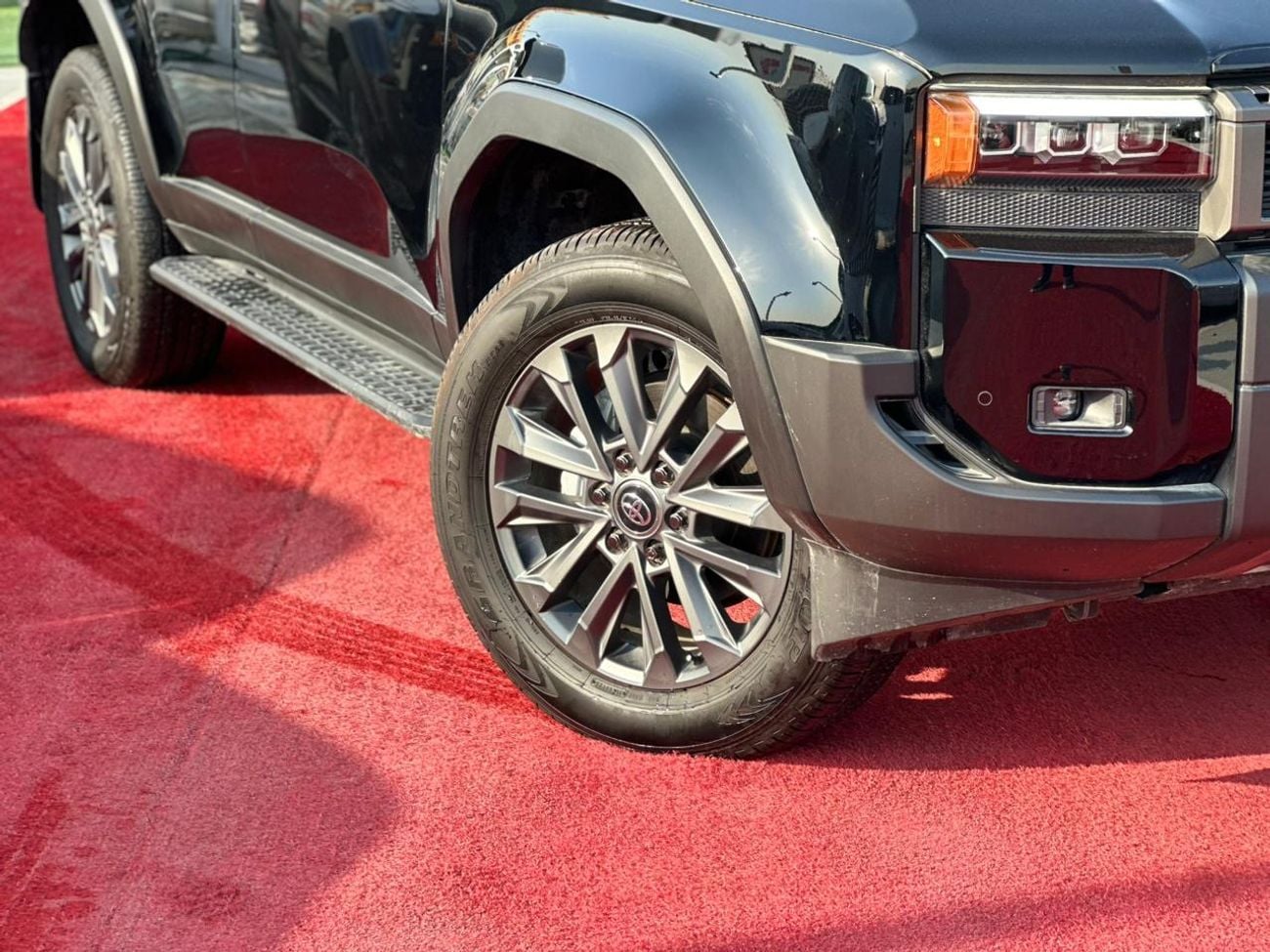 تويوتا برادو VXR Adventure Dual Tone 2.4T