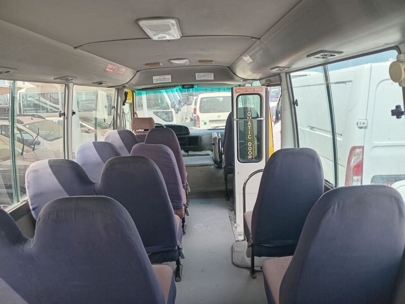 تويوتا كوستر DIESEL 30 SEATER MANUAL TRANSMISSION